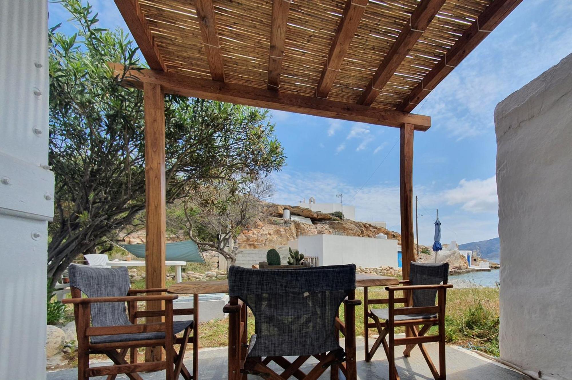 Agios Nikolaos Beach House กิโมลอส ภายนอก รูปภาพ
