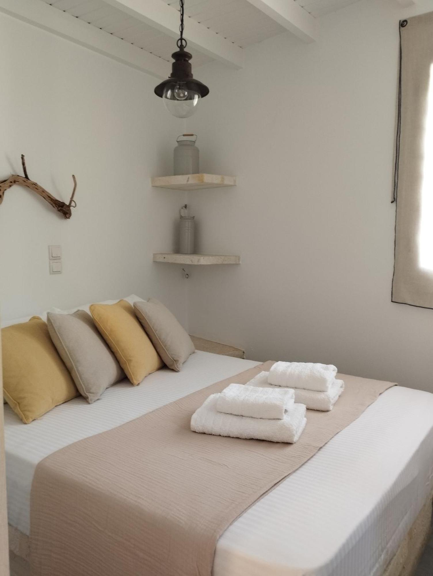 Agios Nikolaos Beach House กิโมลอส ภายนอก รูปภาพ