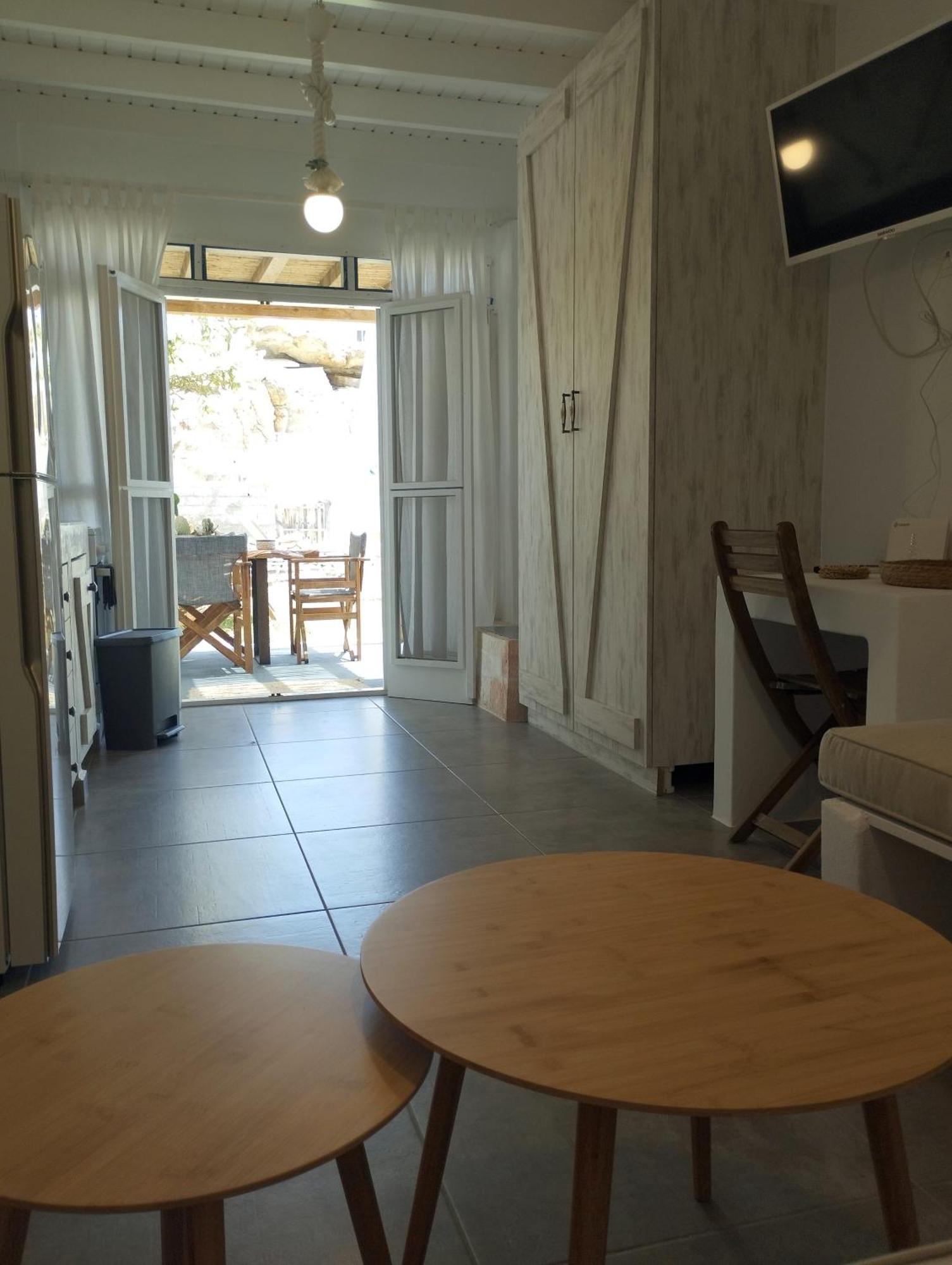 Agios Nikolaos Beach House กิโมลอส ภายนอก รูปภาพ