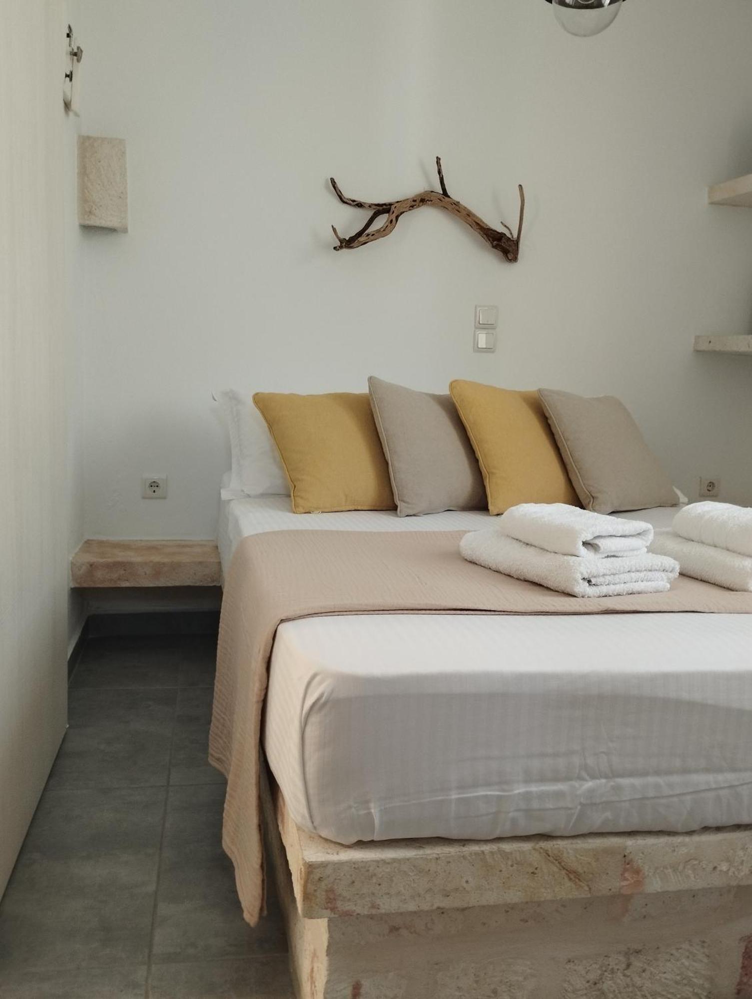 Agios Nikolaos Beach House กิโมลอส ภายนอก รูปภาพ